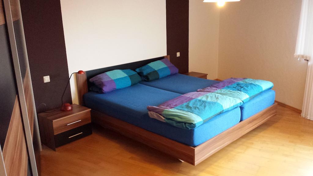 Ferienhaus Schwoerer Rheinhausen Szoba fotó